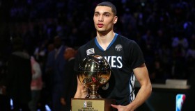 澳门威尼斯官网-Doinb与詹姆斯同场竞技？独行侠激战50分钟，绝杀时刻悬念迭起！